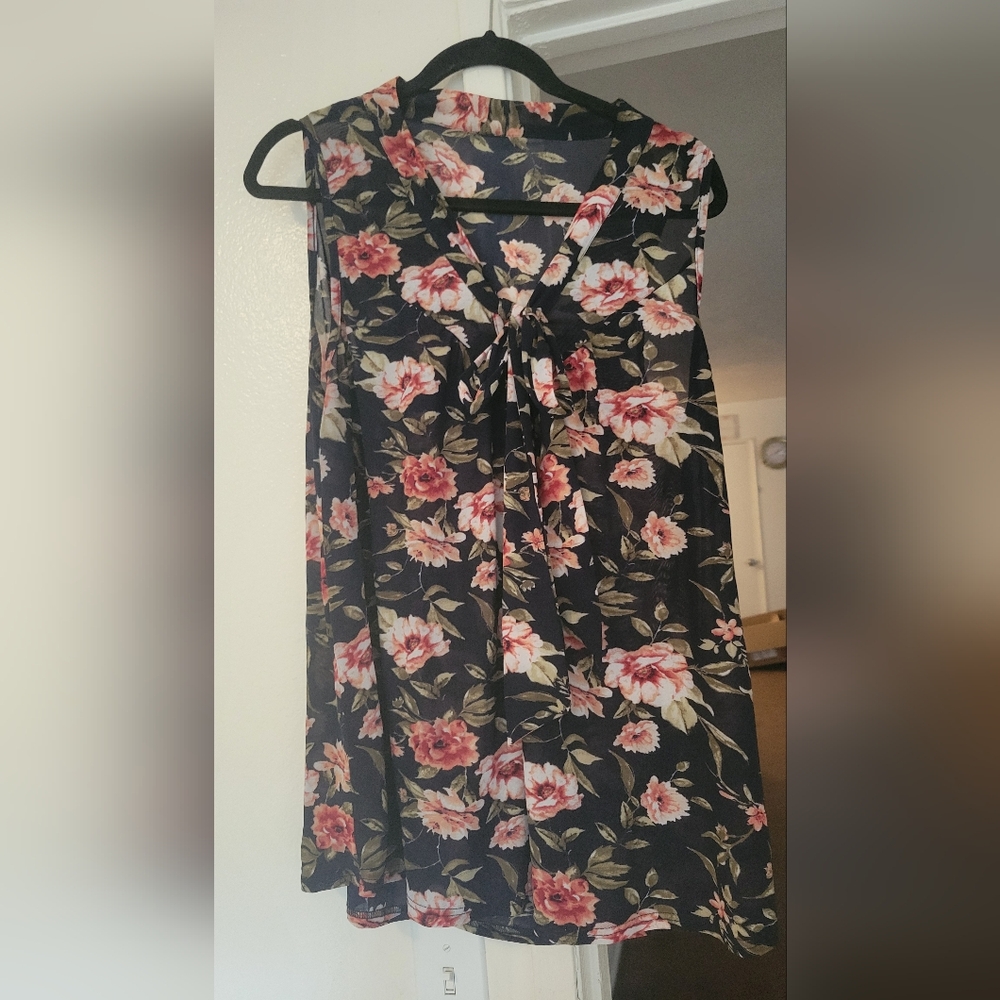 Floral Sleeveless Top - Black and Pink